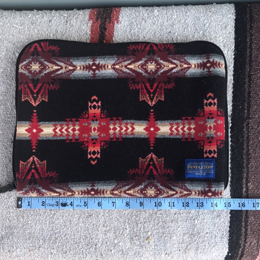 Pendleton wool laptop case - Picture 3 of 7